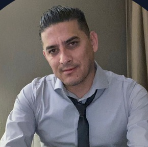 Dr. Alfredo Velazco